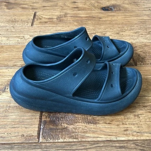 Crocs Crush Sandals Black Two Strap Slide Comfort Platform Shoes Womens Size 7 - Picture 9 of 9